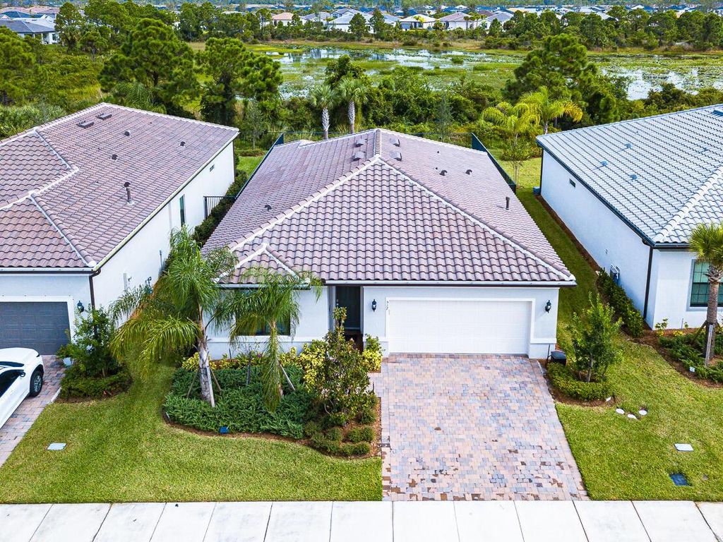 Photo of 517 SE Crathes Street, Port Saint Lucie, FL 34984 (MLS # R11094249)