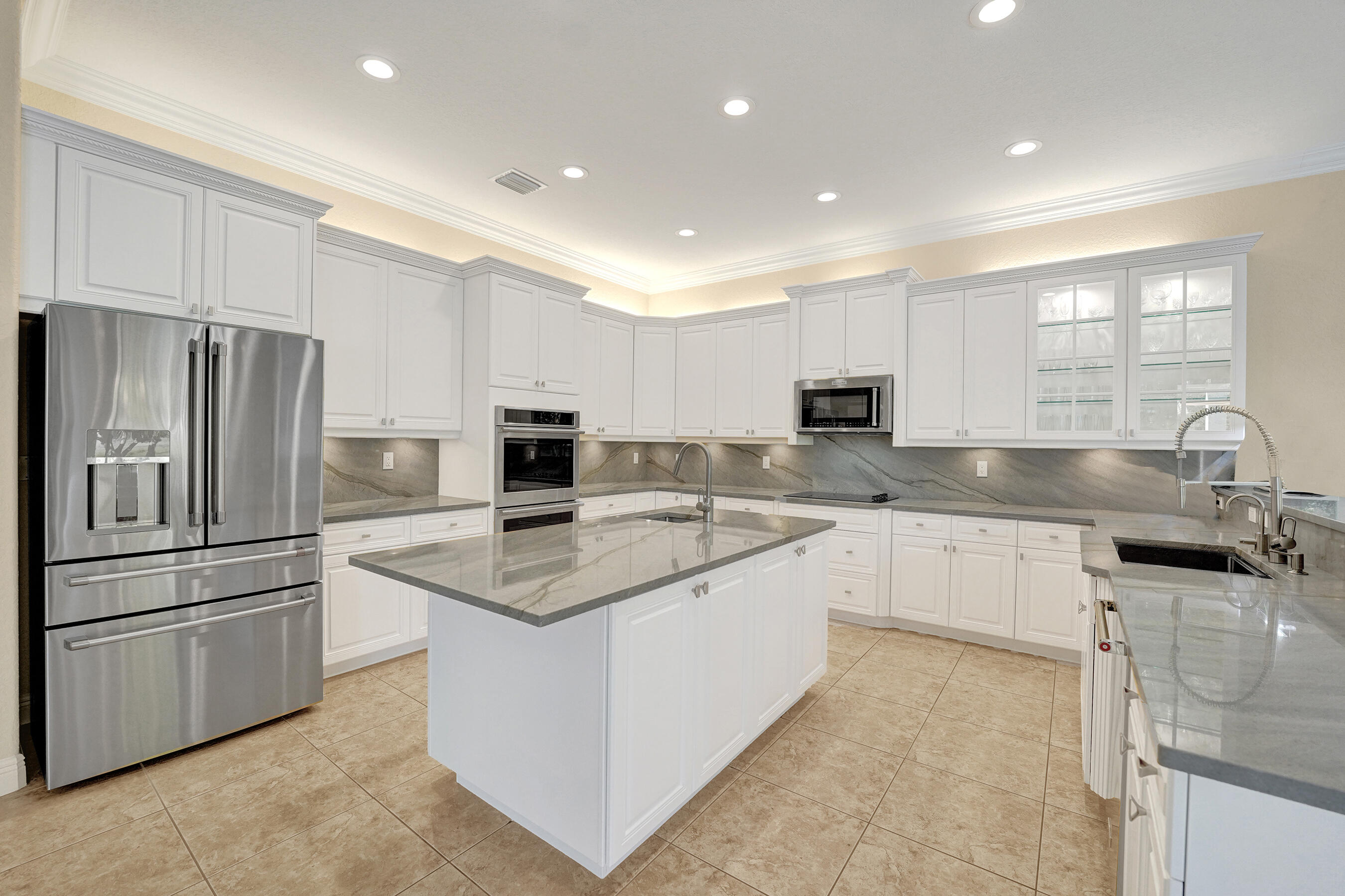 LONG LAKE RANCHES PLAT THREE - Residential