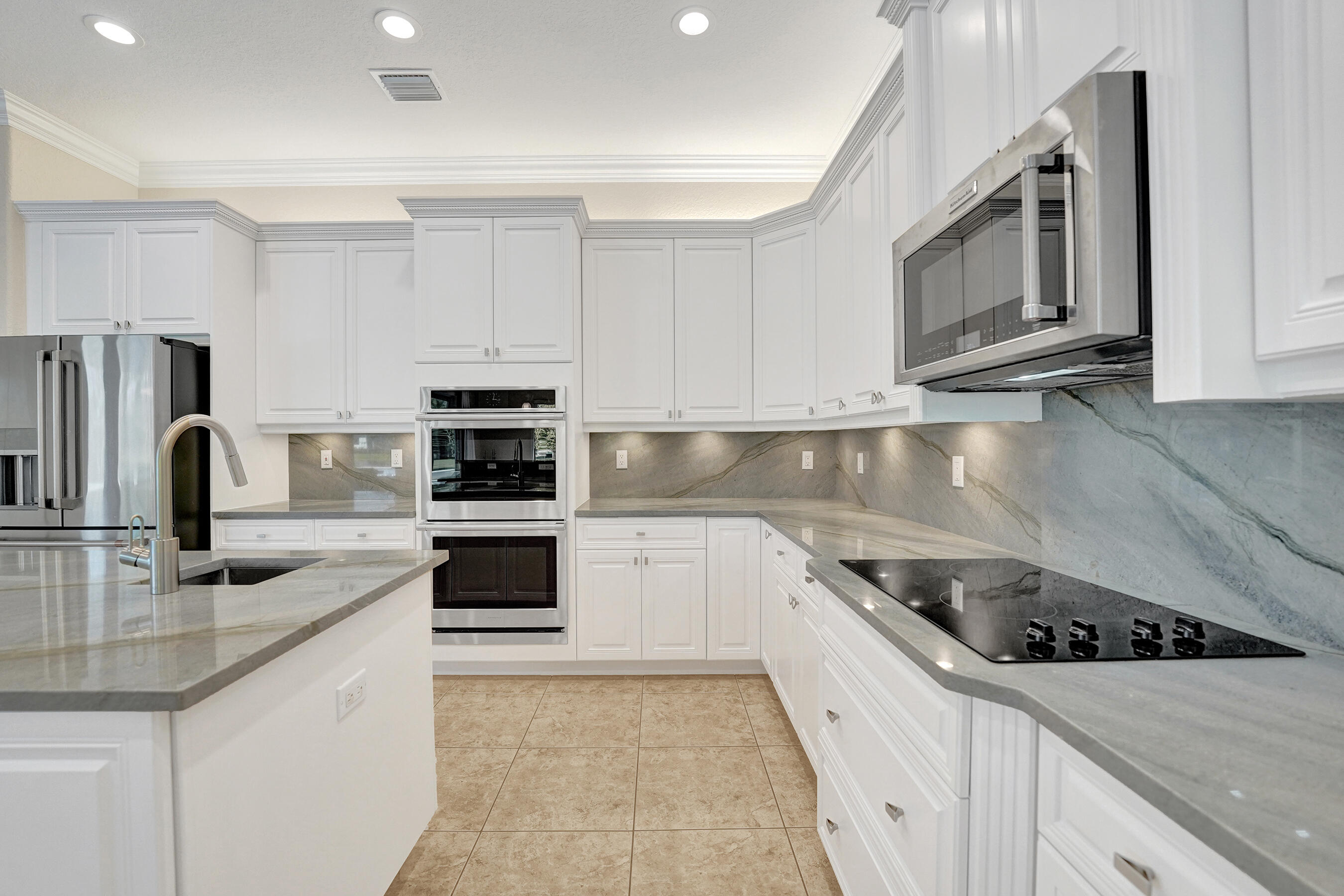 LONG LAKE RANCHES PLAT THREE - Residential