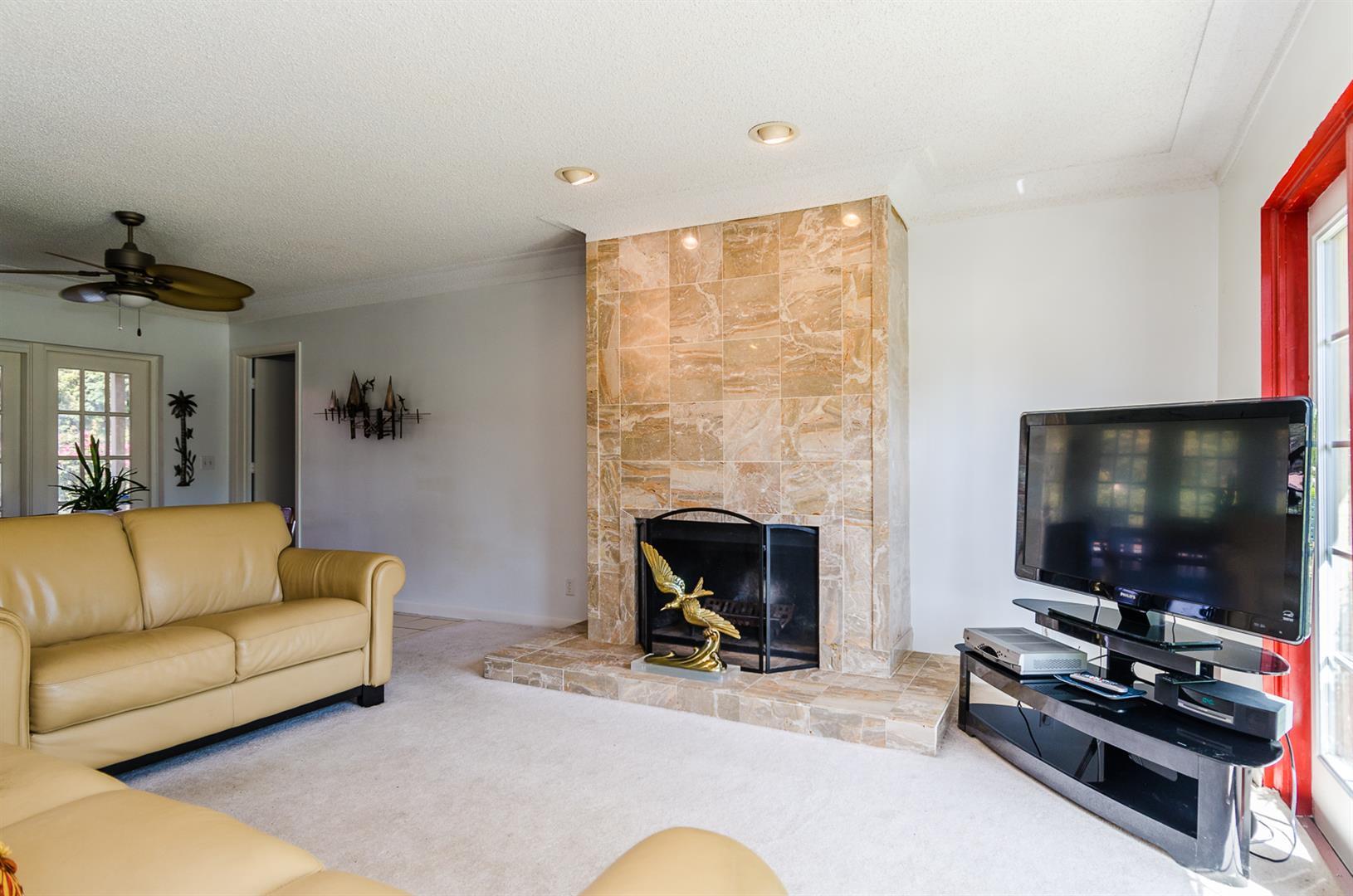 LAKEVIEW - Residential