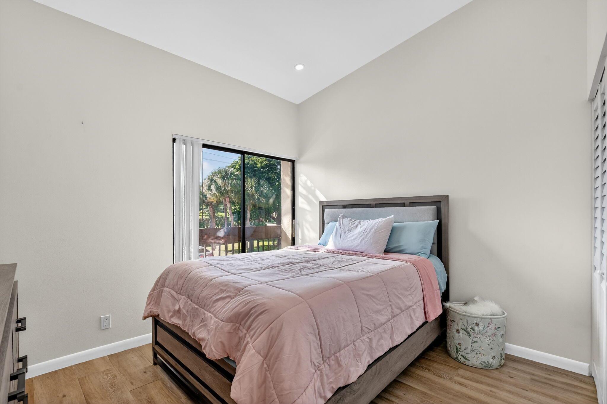 MEADOWRIDGE CONDO - Residential