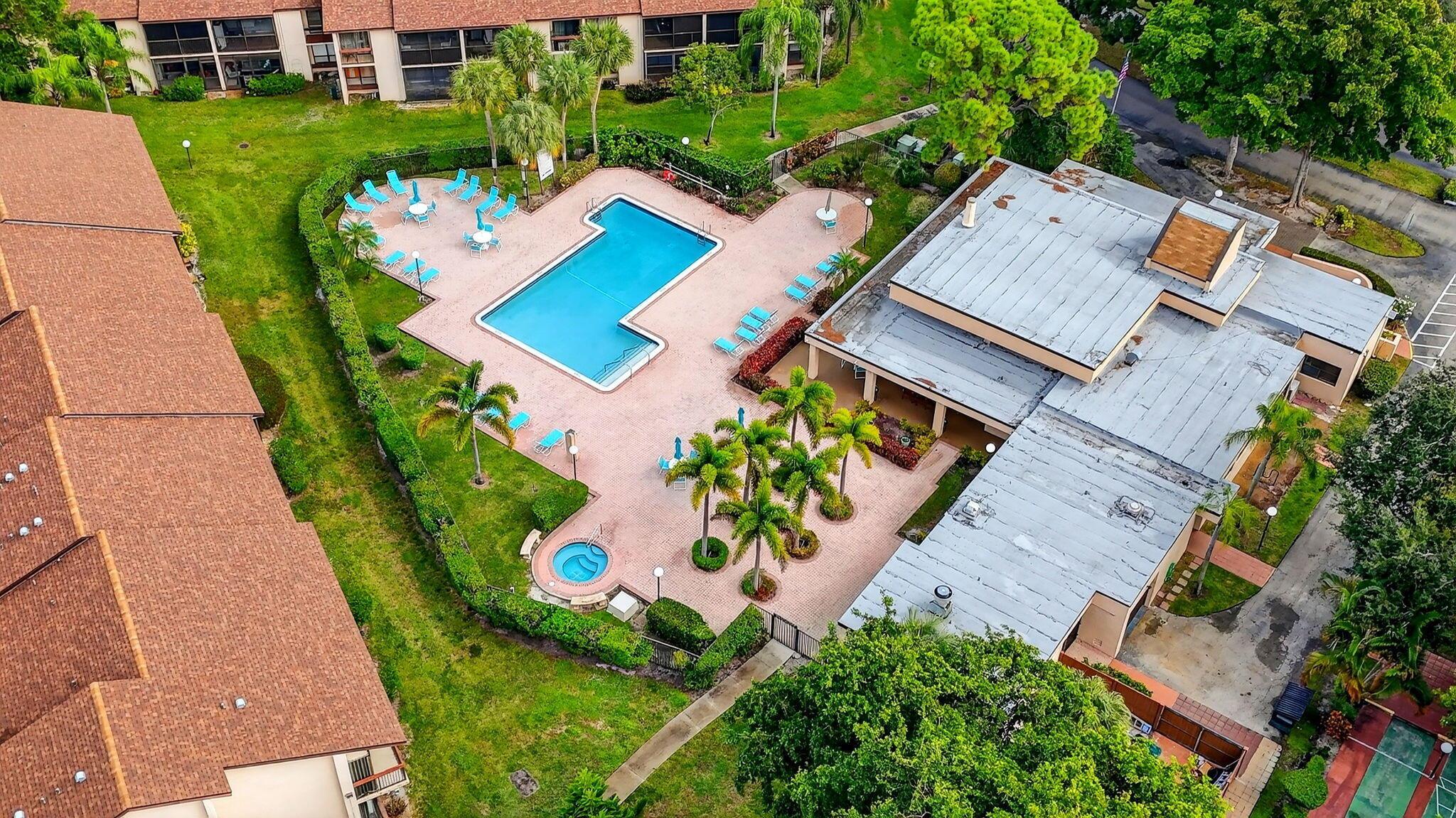 MEADOWRIDGE CONDO - Residential