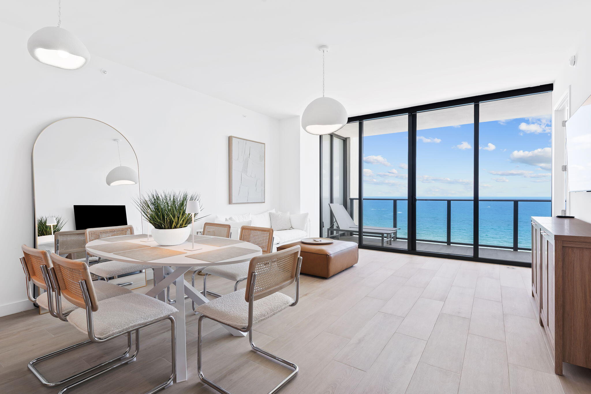 900 N Ocean Boulevard 1404