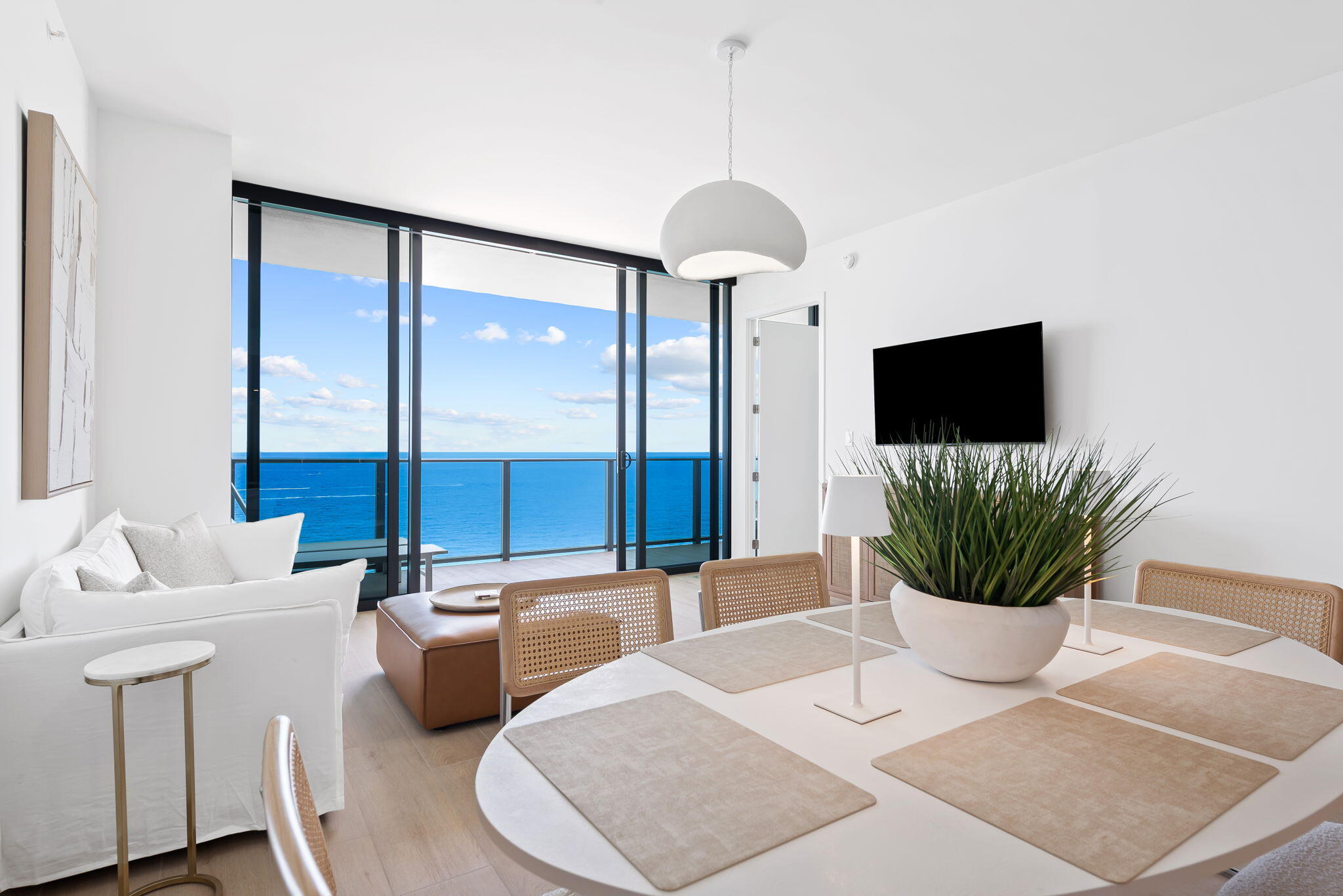 900 N Ocean Boulevard 1404