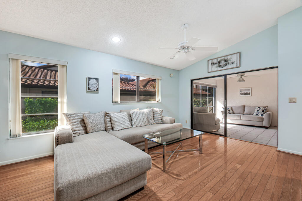 Huntington Pointe - Residential