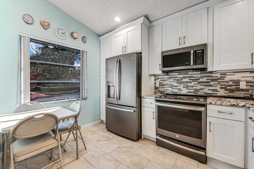 Huntington Pointe - Residential