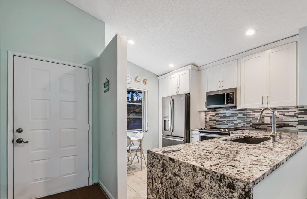 Huntington Pointe - Residential