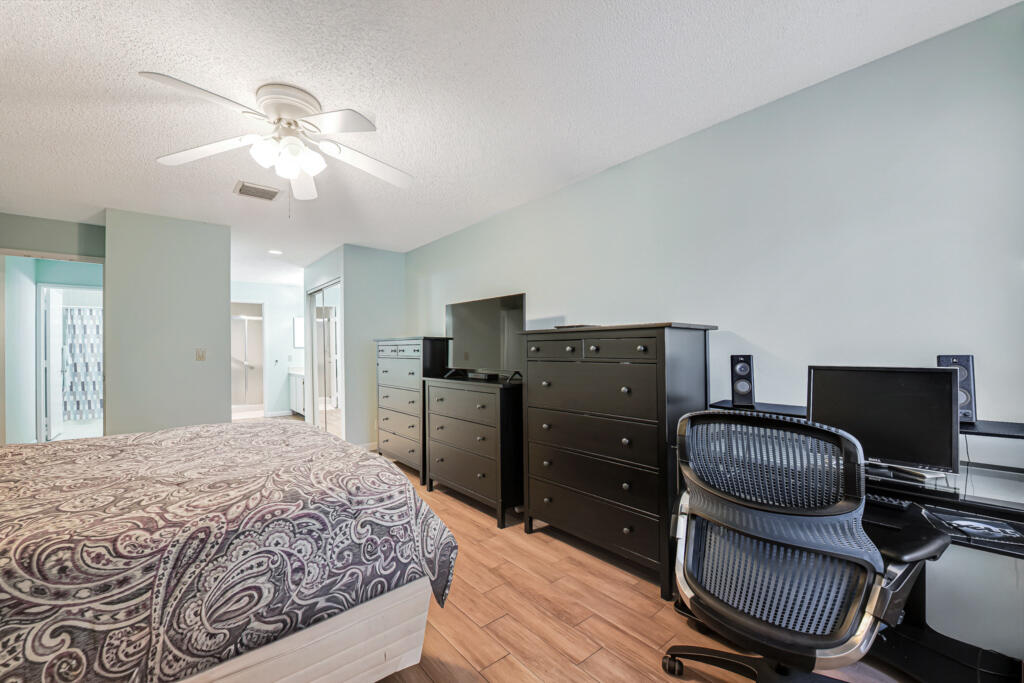 Huntington Pointe - Residential