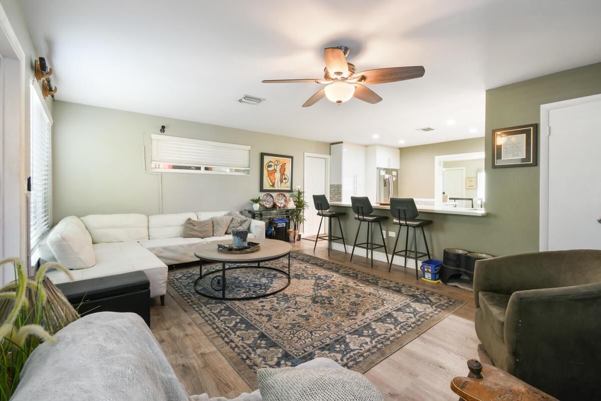 9278 Bloomfield Drive