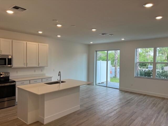 NEW AVONLEA 1ST - Residential