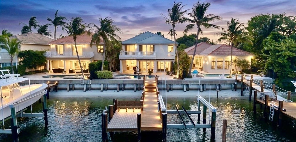 Photo of 712 SANDY POINT Lane, North Palm Beach, FL 33410 (MLS # B26065291)