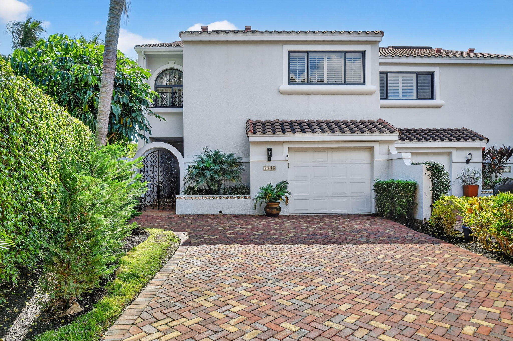 OCEAN RIDGE YACHT CLUB - Residential