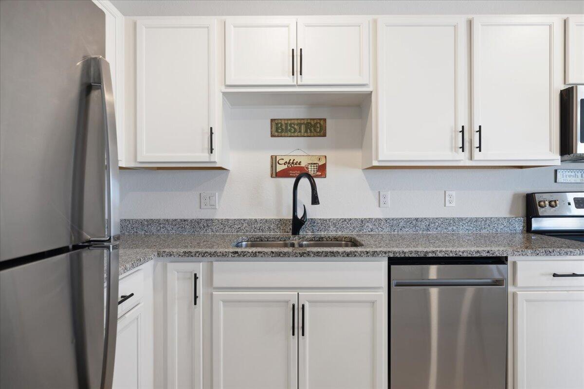 WATERSTONE PHASE ONE - Residential