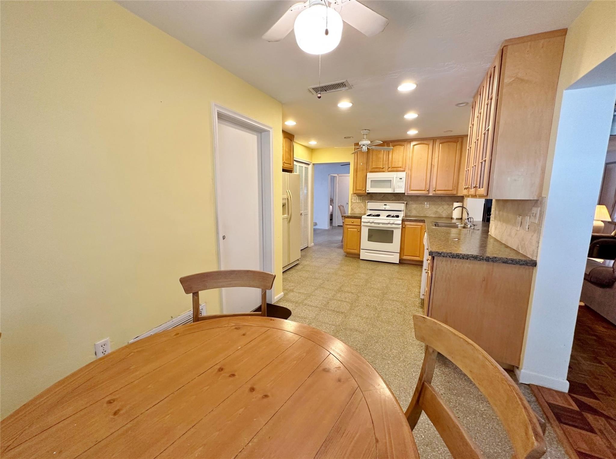 Sunrise Golf Village Firs - Residential