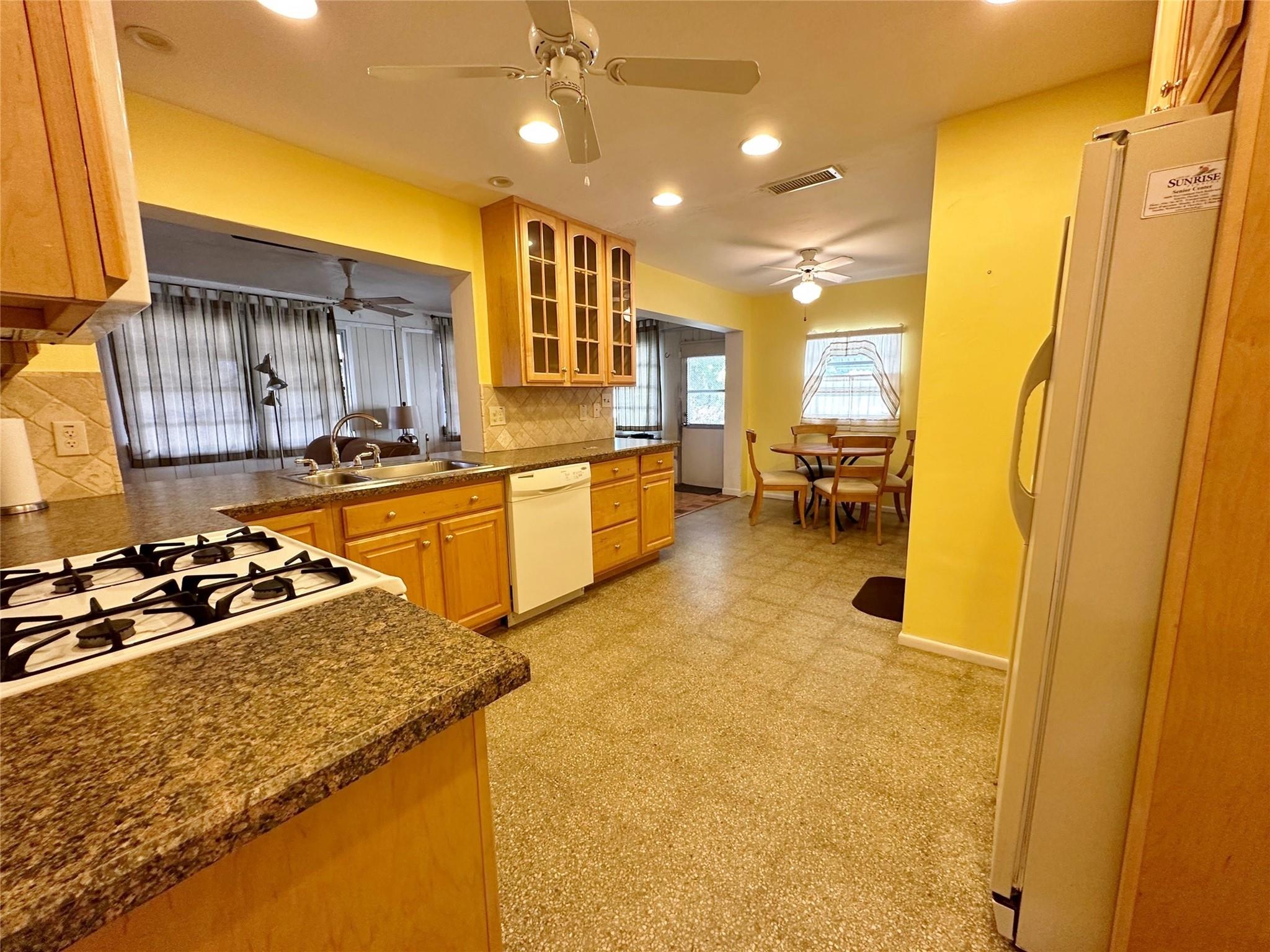 Sunrise Golf Village Firs - Residential
