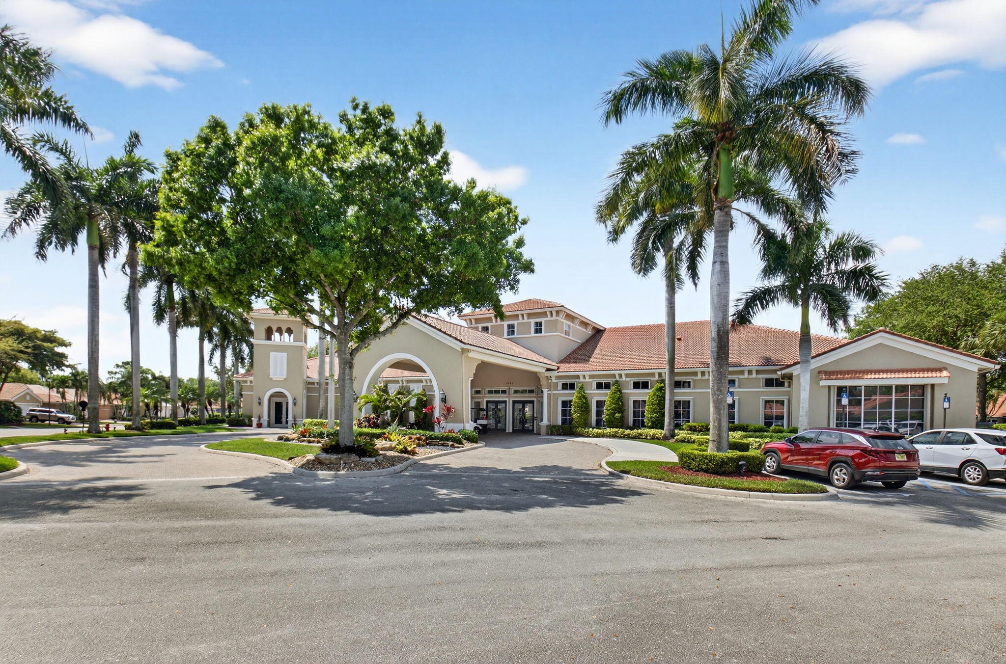 TUSCANY BAY - Residential