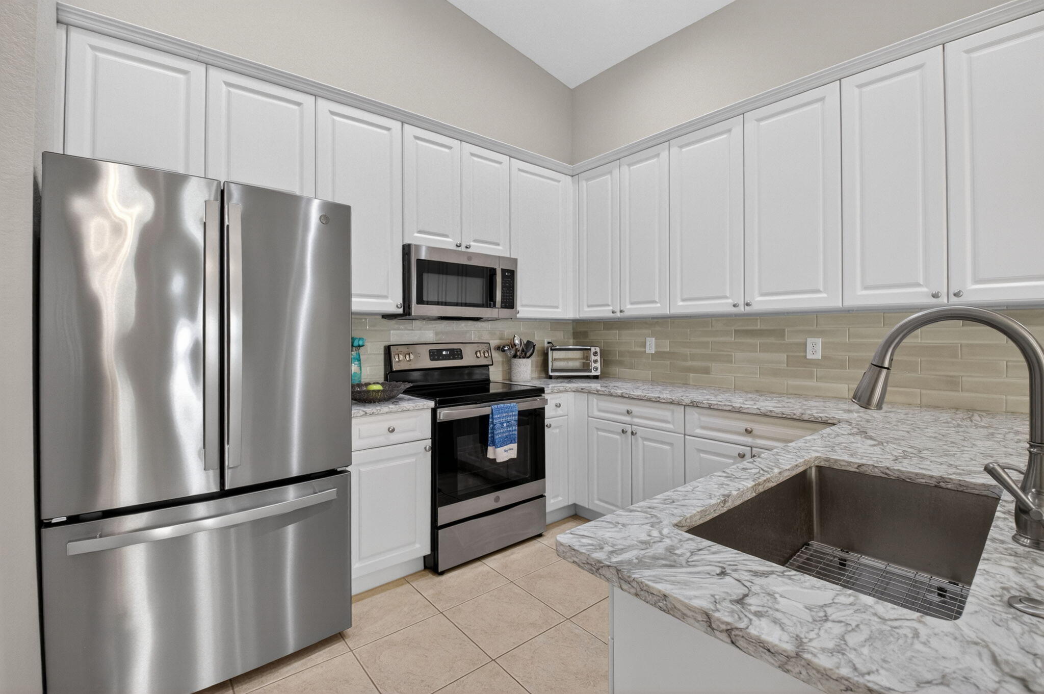 TUSCANY BAY - Residential