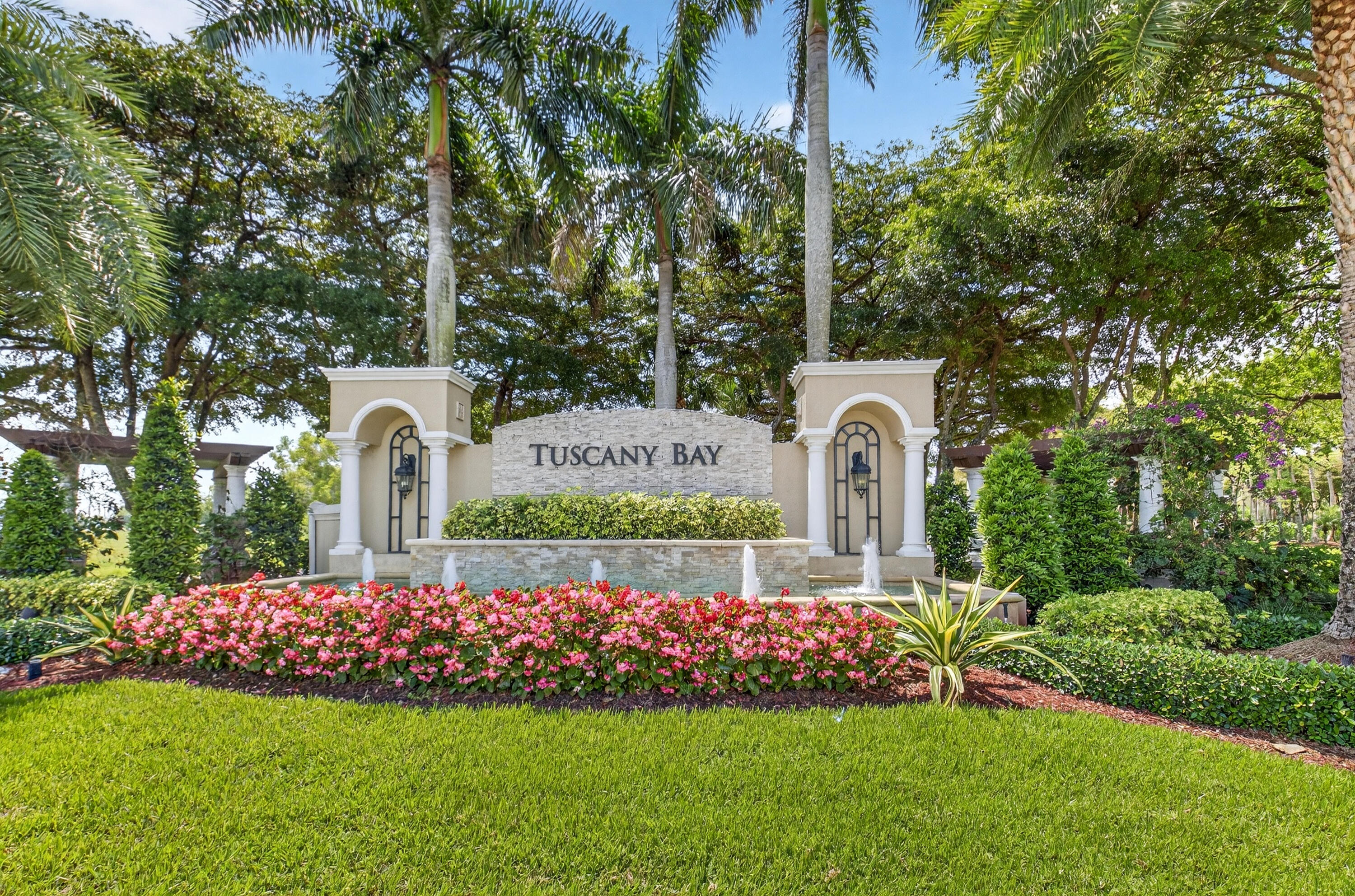 TUSCANY BAY - Residential