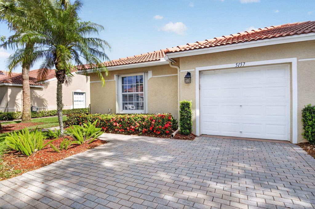 Photo of 5157 Toscana Trail, Boynton Beach, FL 33437 (MLS # B26017669)