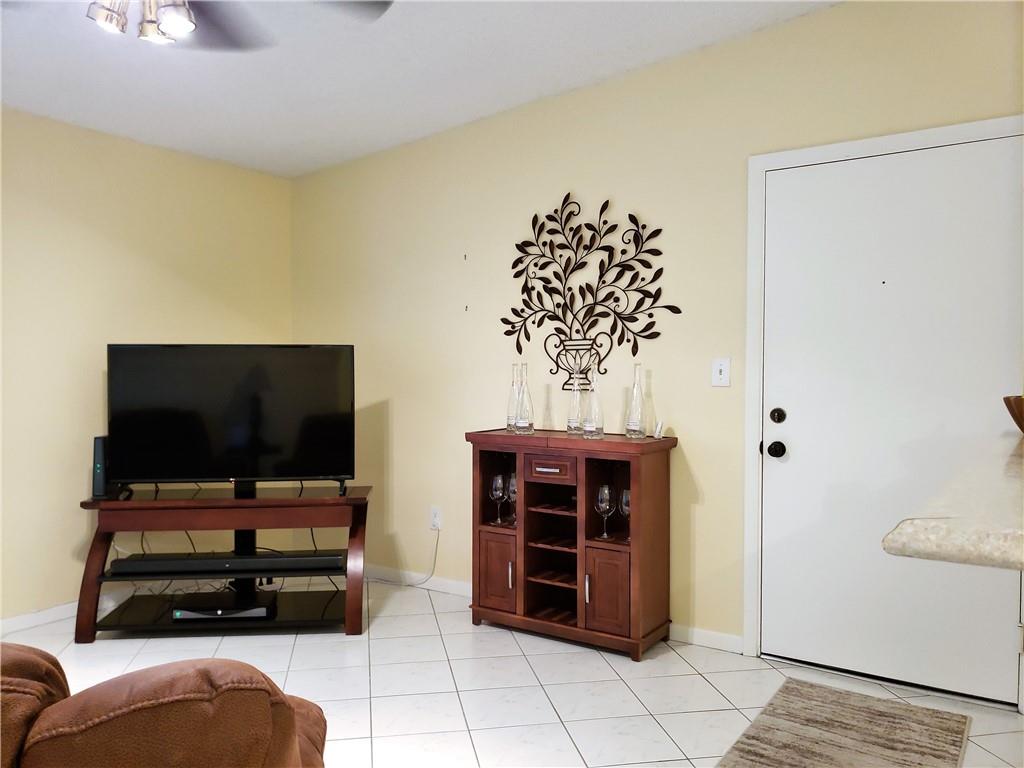 BELFORT @ KINGS POINT - Residential