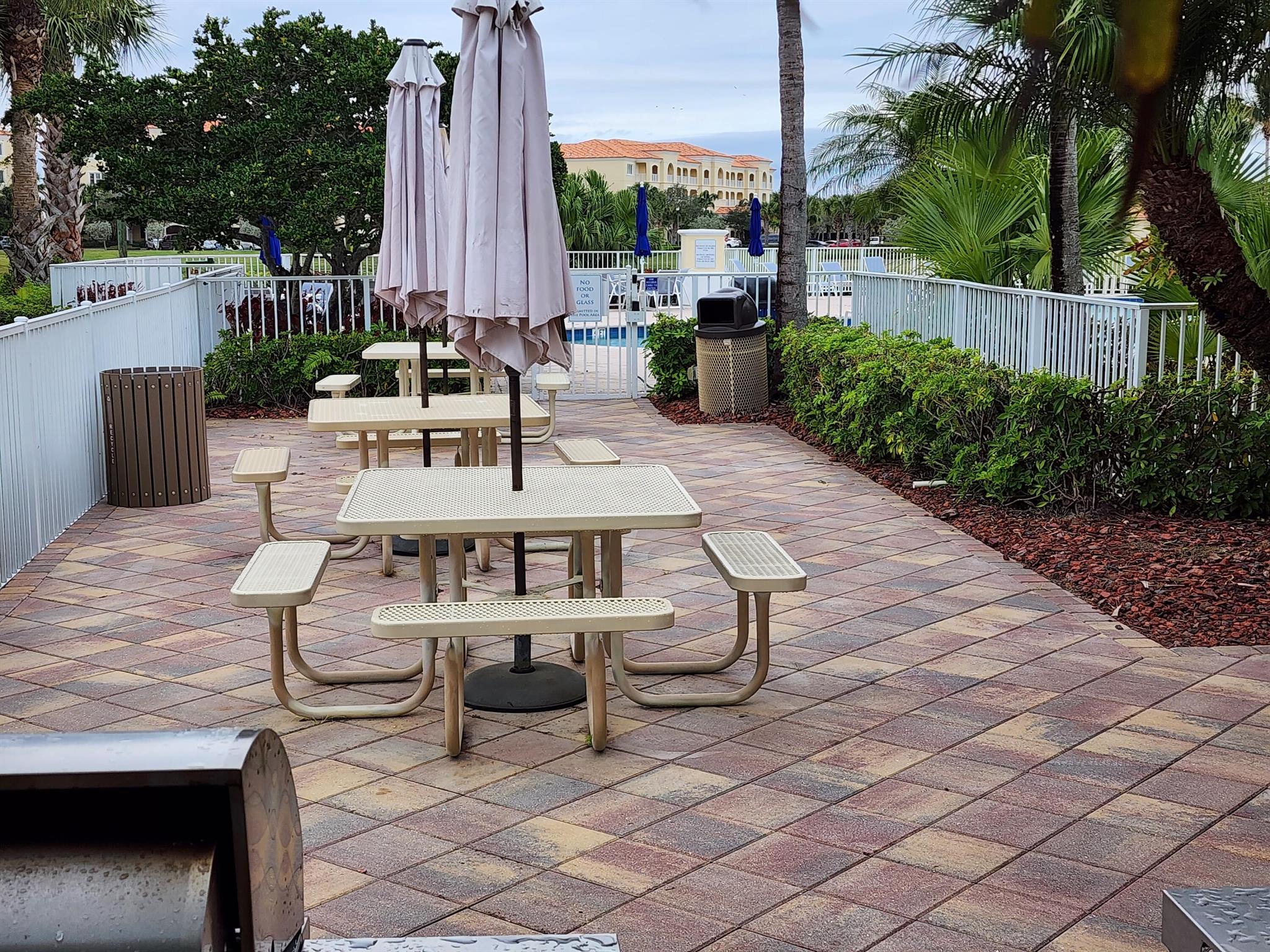 HARBOUR ISLE AT HUTCHINSO - Residential Lease