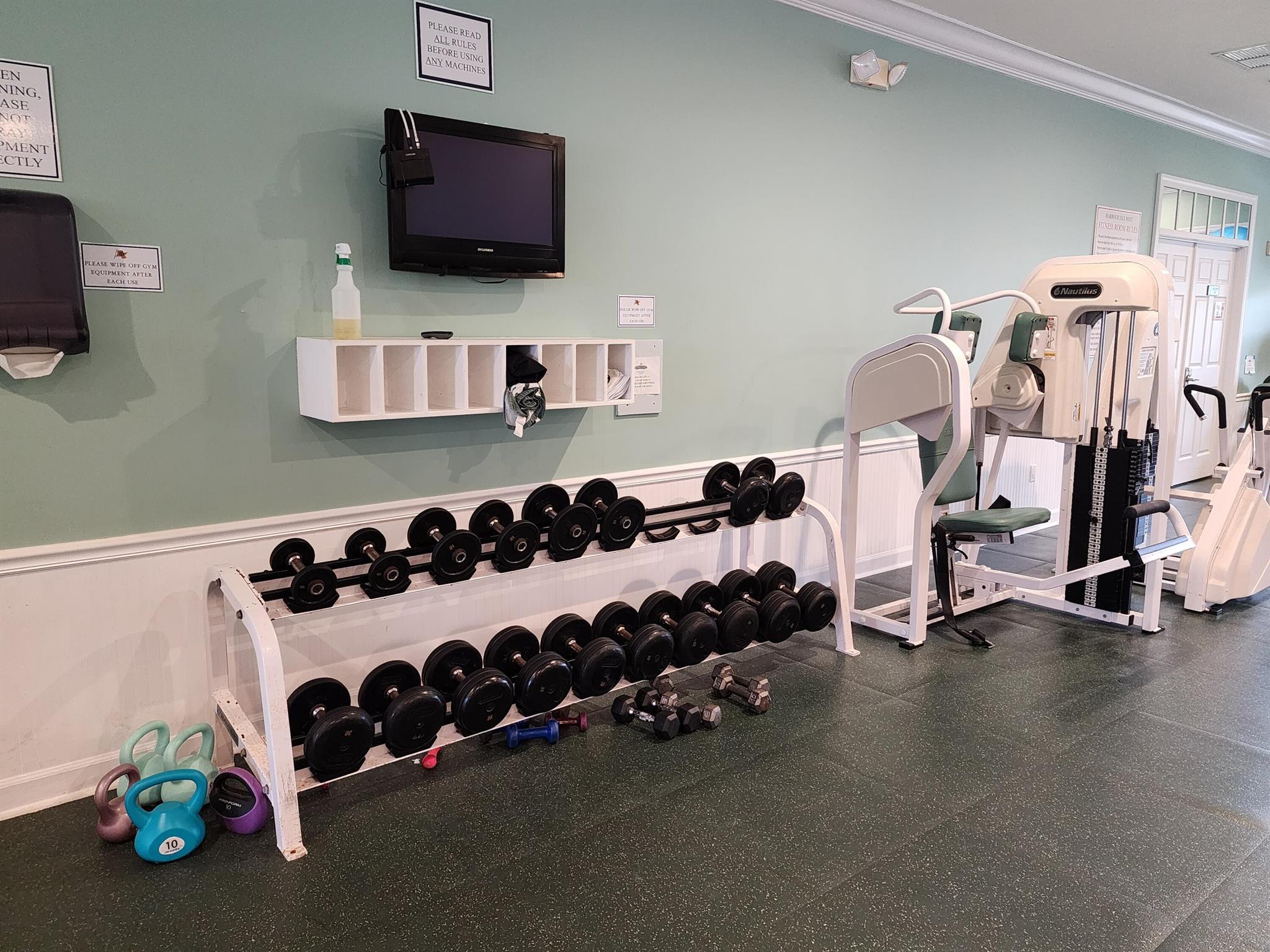 HARBOUR ISLE AT HUTCHINSO - Residential Lease