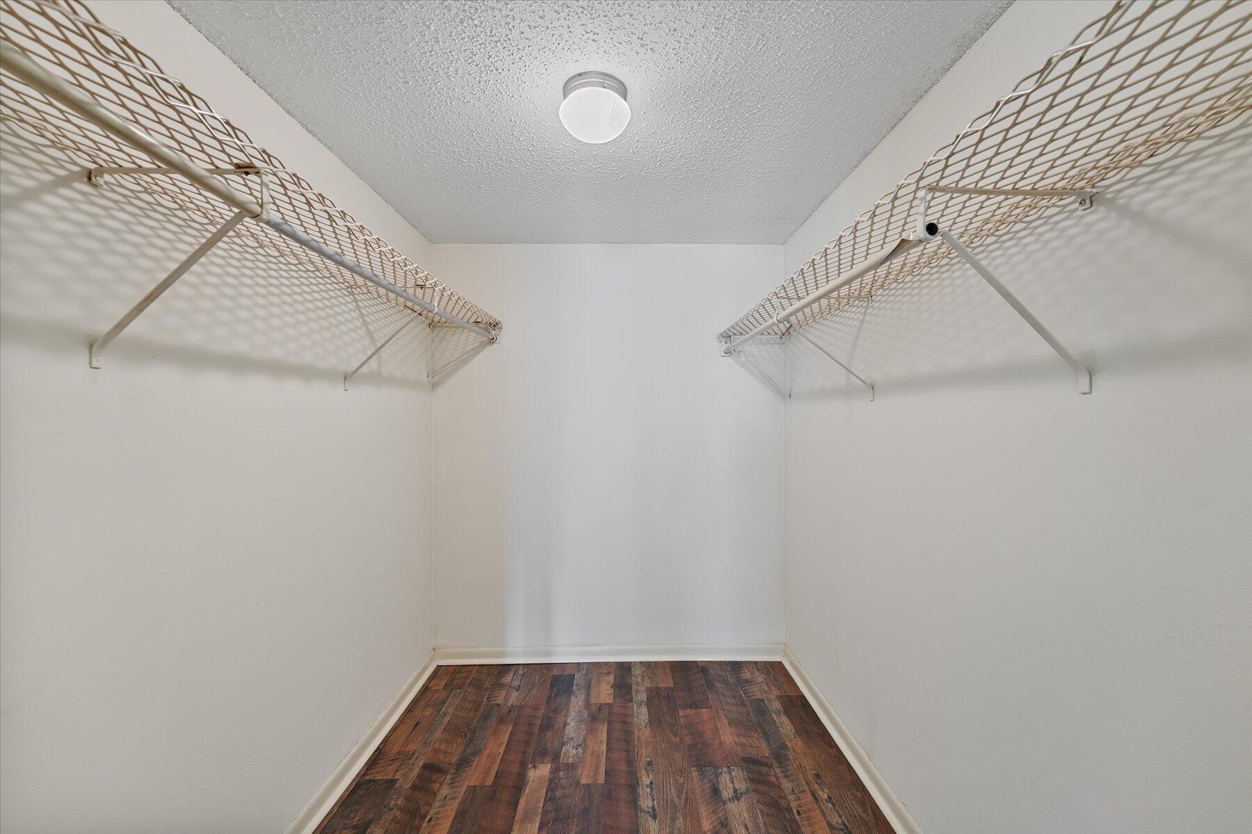 LAKESIDE VILLAGE CONDO 9 - Residential