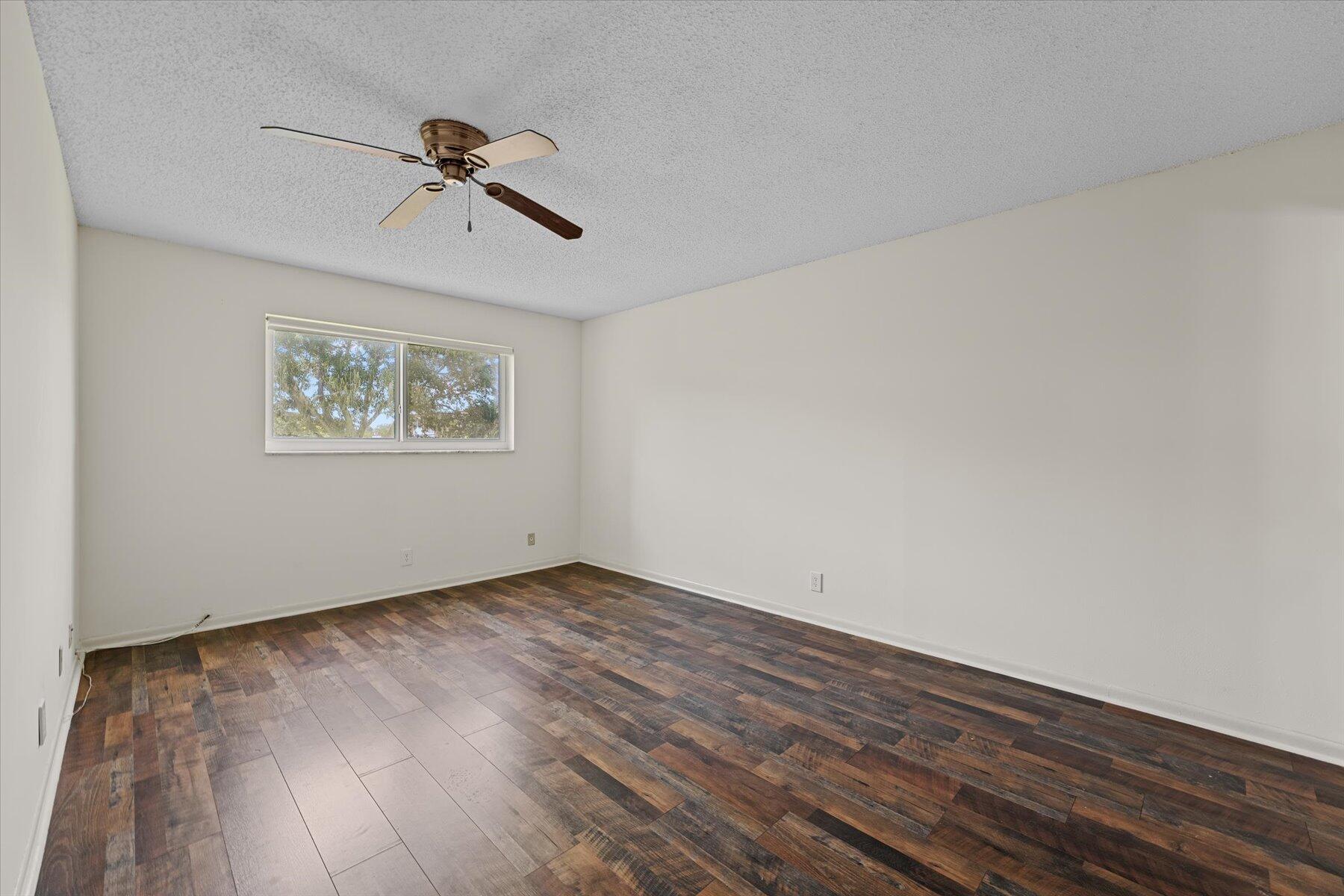 LAKESIDE VILLAGE CONDO 9 - Residential