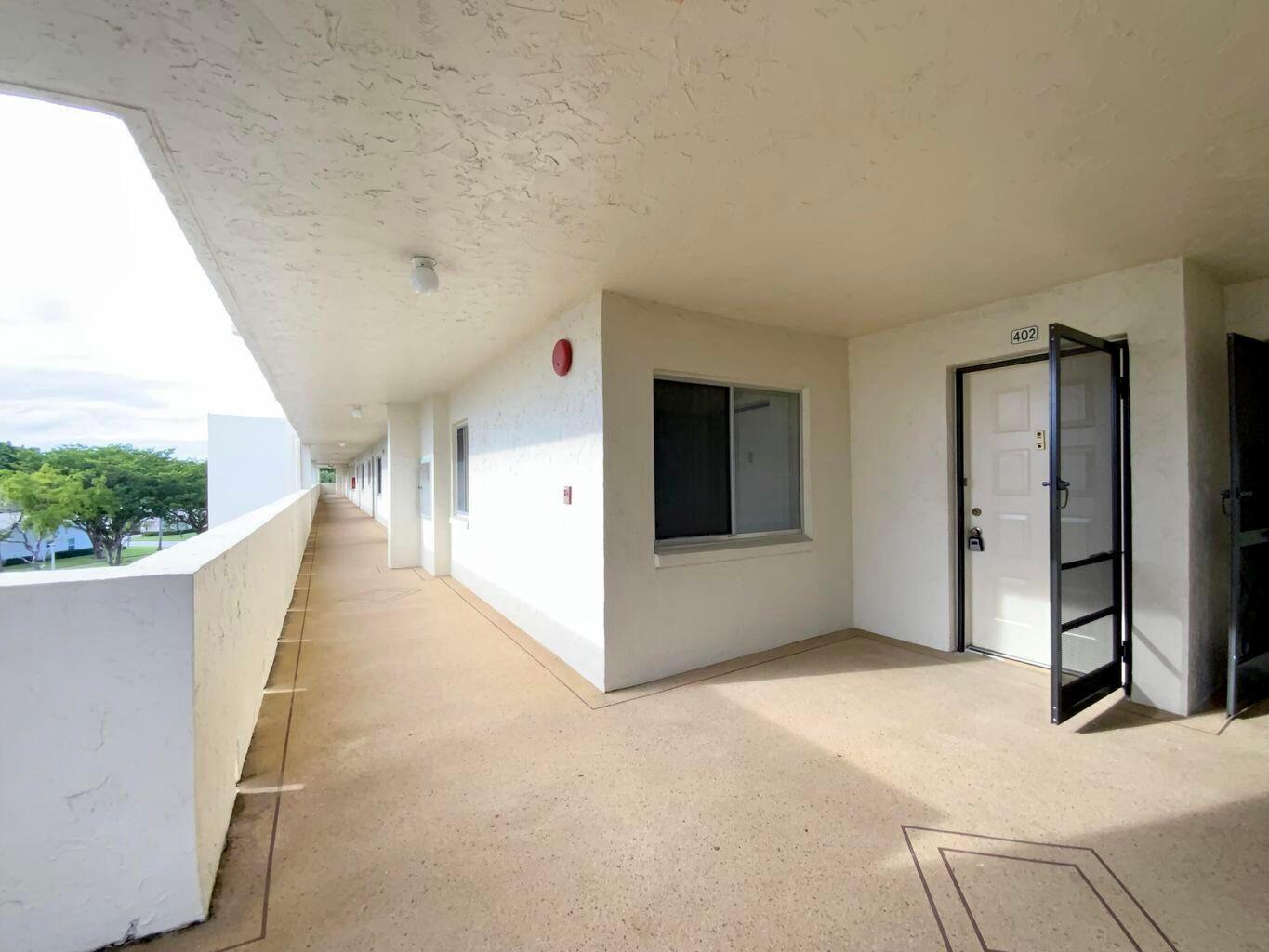 View photos, virtual tours, details... 3178 Via Poinciana 402