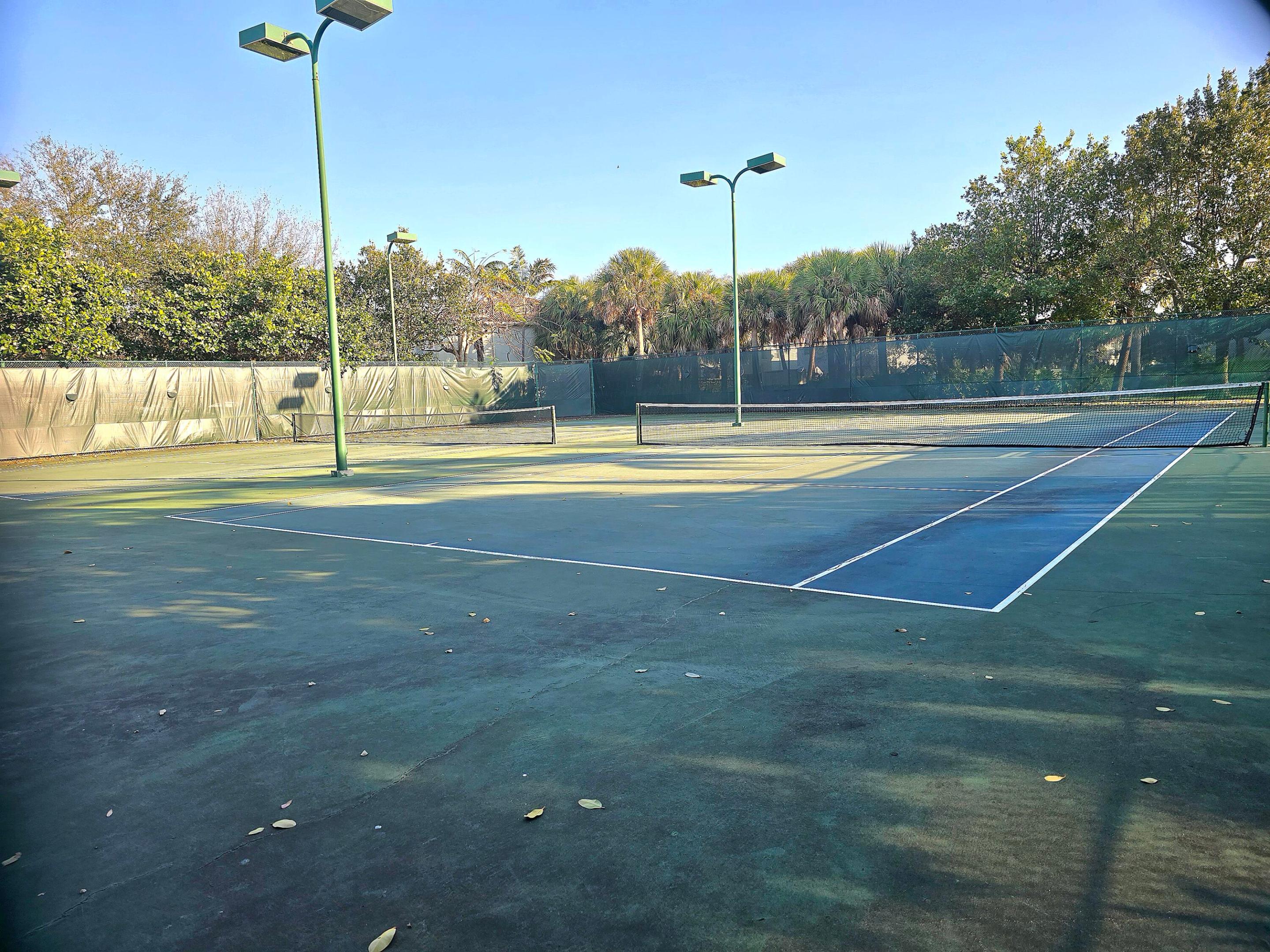 THOUSAND OAKS - Residential