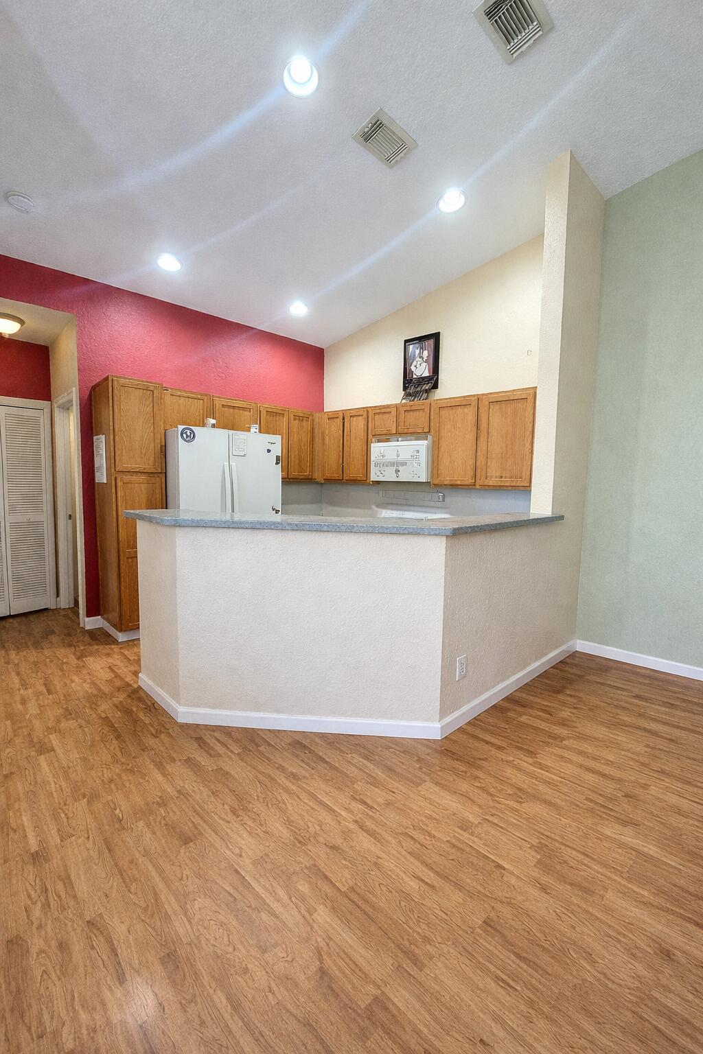 3037 Laurel Ridge Circle