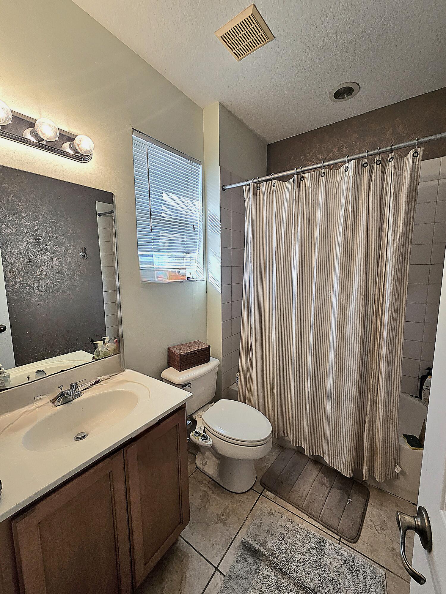 THOUSAND OAKS - Residential