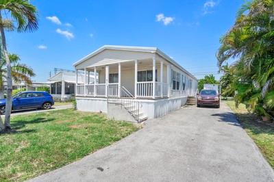 2937 SW 54th St, Fort Lauderdale, FL, 33312/$299,000 1 2937 SW 54th St