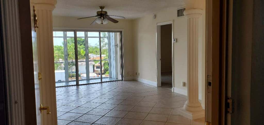 Photo of 3040 NE 16TH Avenue #303, Oakland Park, FL 33334 (MLS # B26060075)