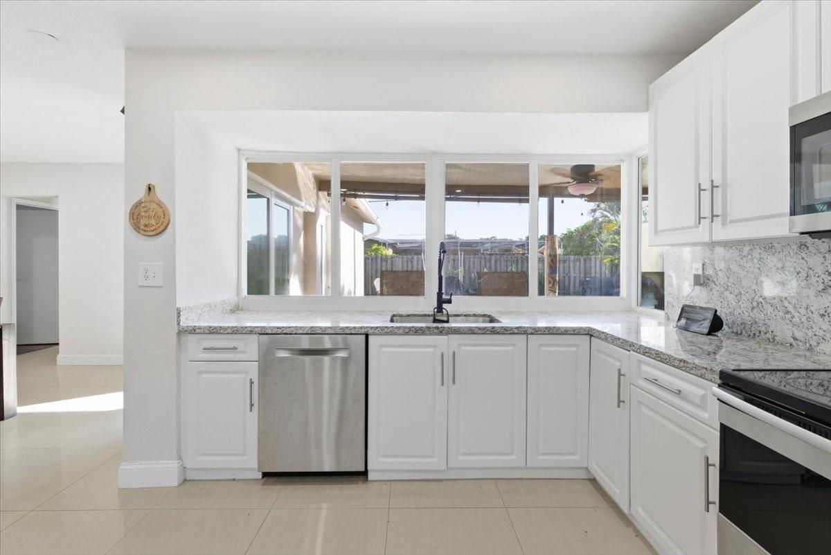 SUNRISE GOLF VILLAGE SEC - Residential