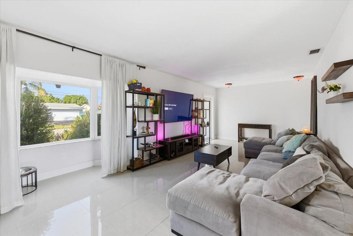 SUNRISE GOLF VILLAGE SEC - Residential