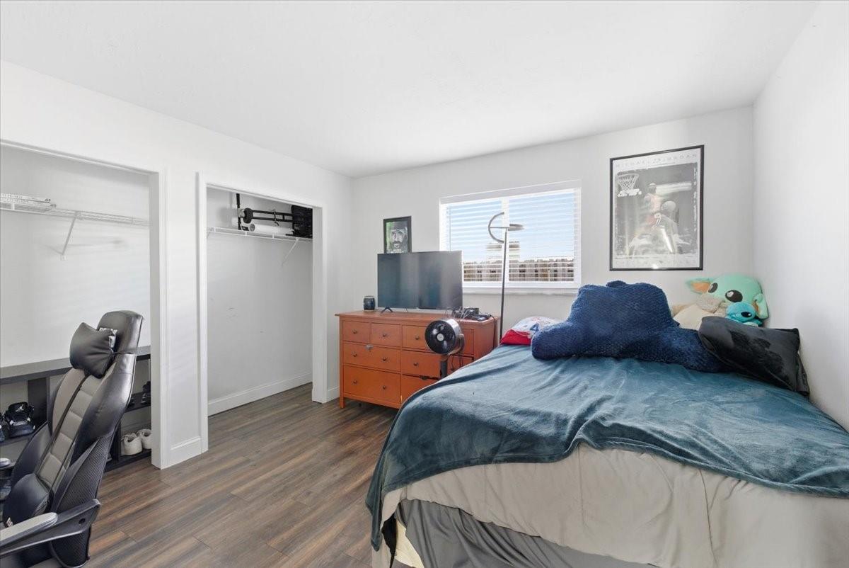 SUNRISE GOLF VILLAGE SEC - Residential