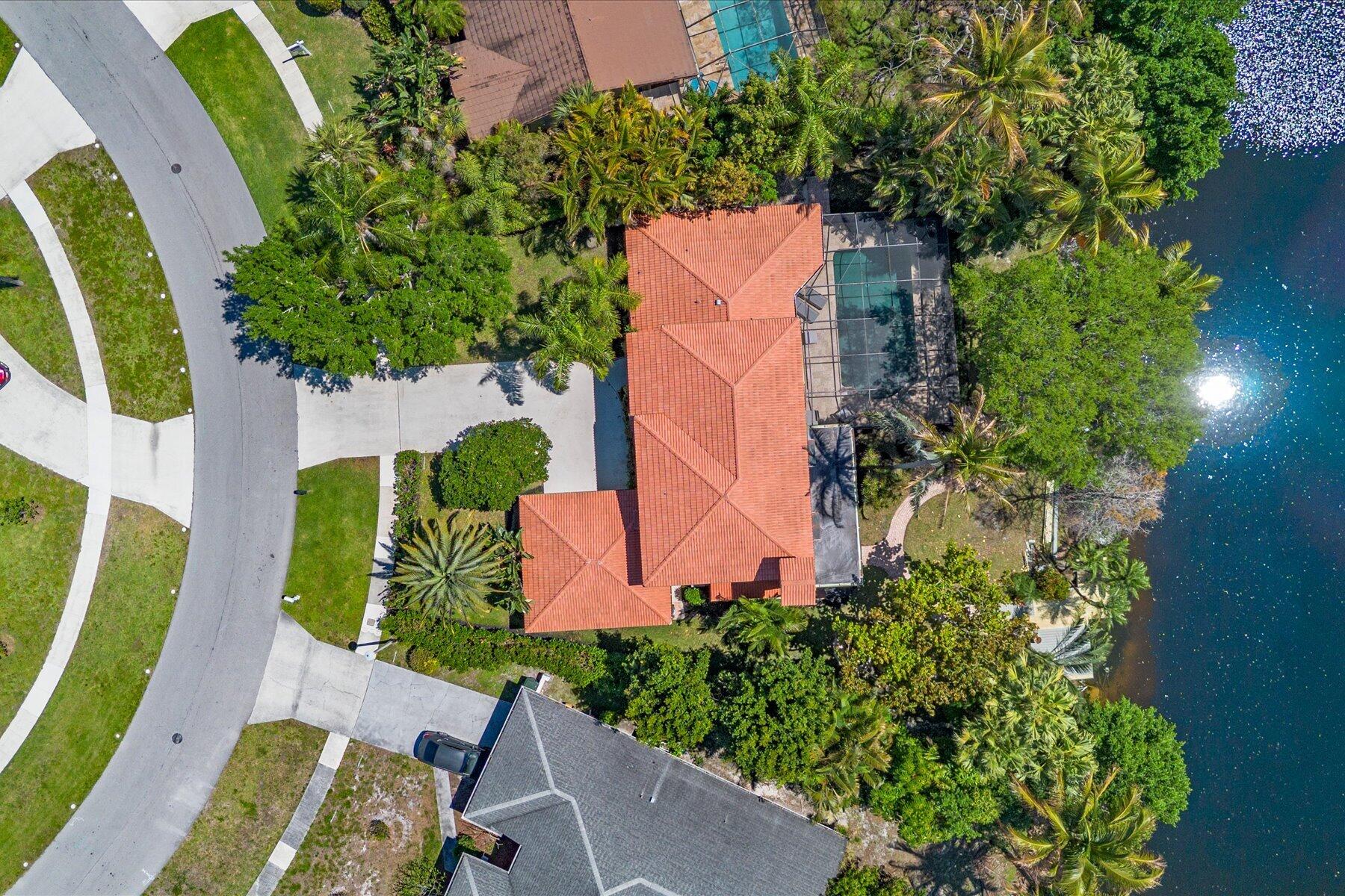 GREENVIEW SHORES 2 OF WELLINGTON - Residential