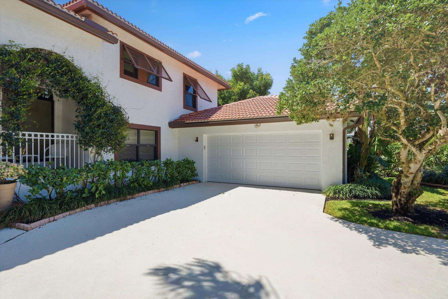 GREENVIEW SHORES 2 OF WELLINGTON - Residential