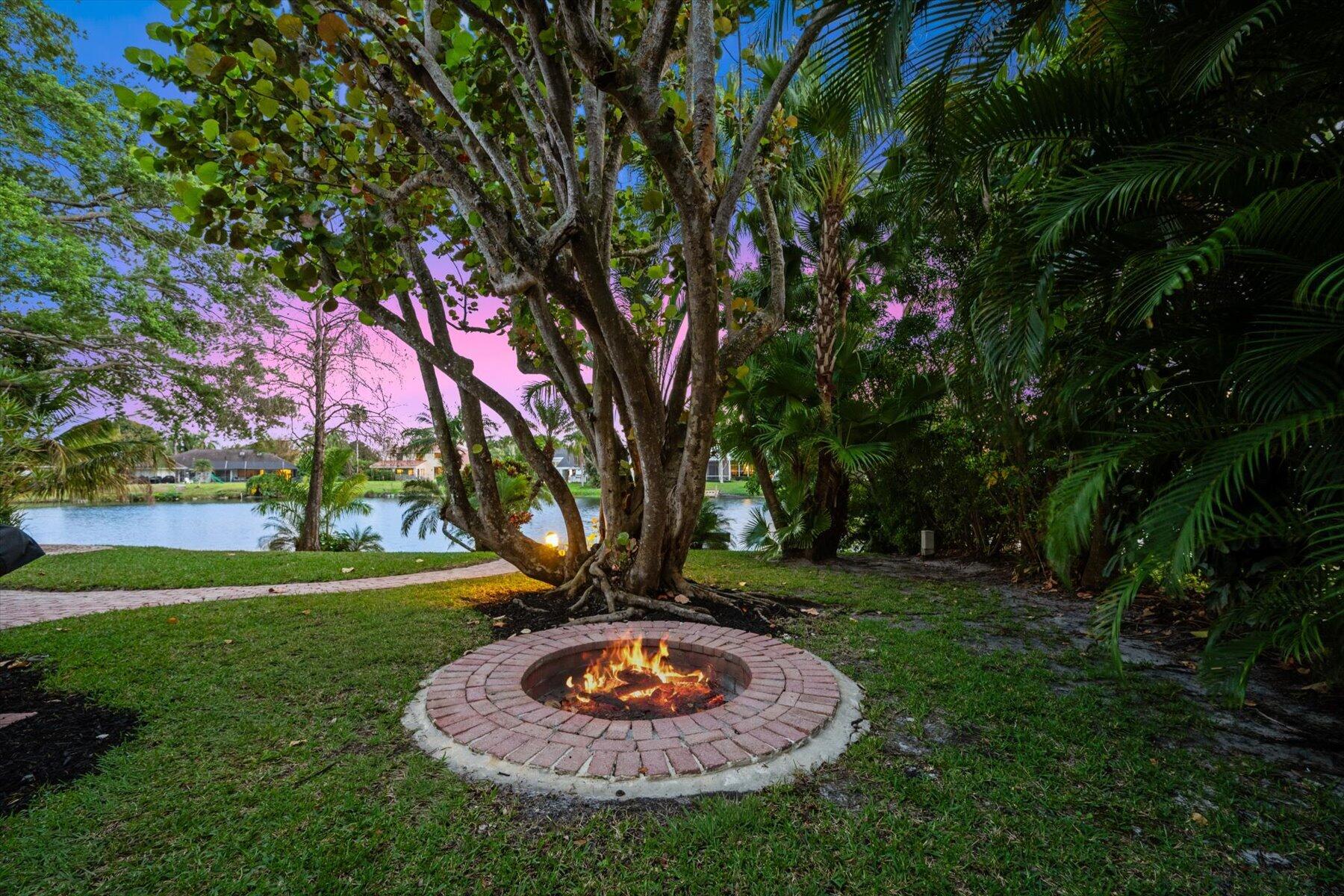 GREENVIEW SHORES 2 OF WELLINGTON - Residential