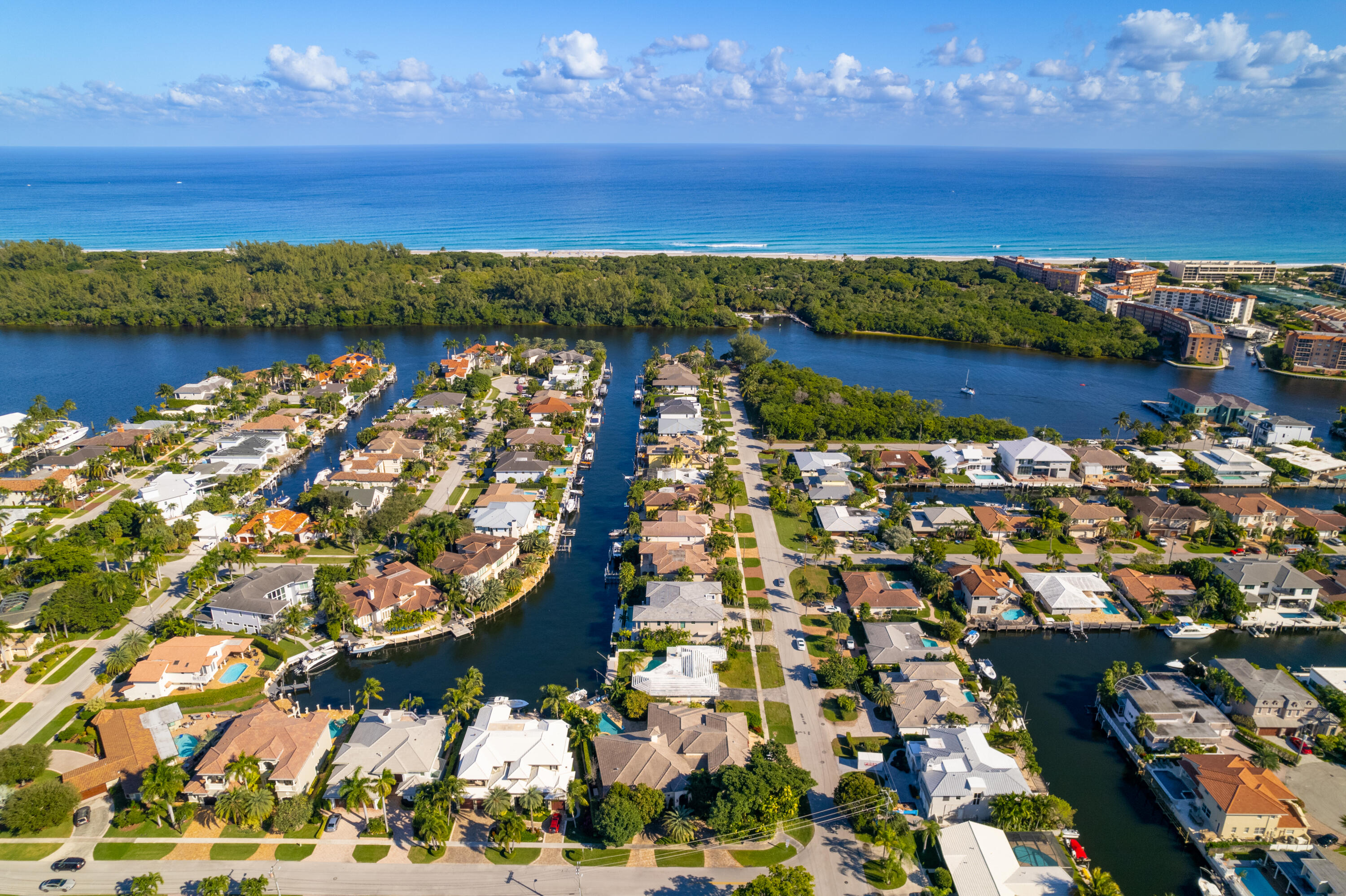 LAKE ROGERS ISLE UNIT A - Residential