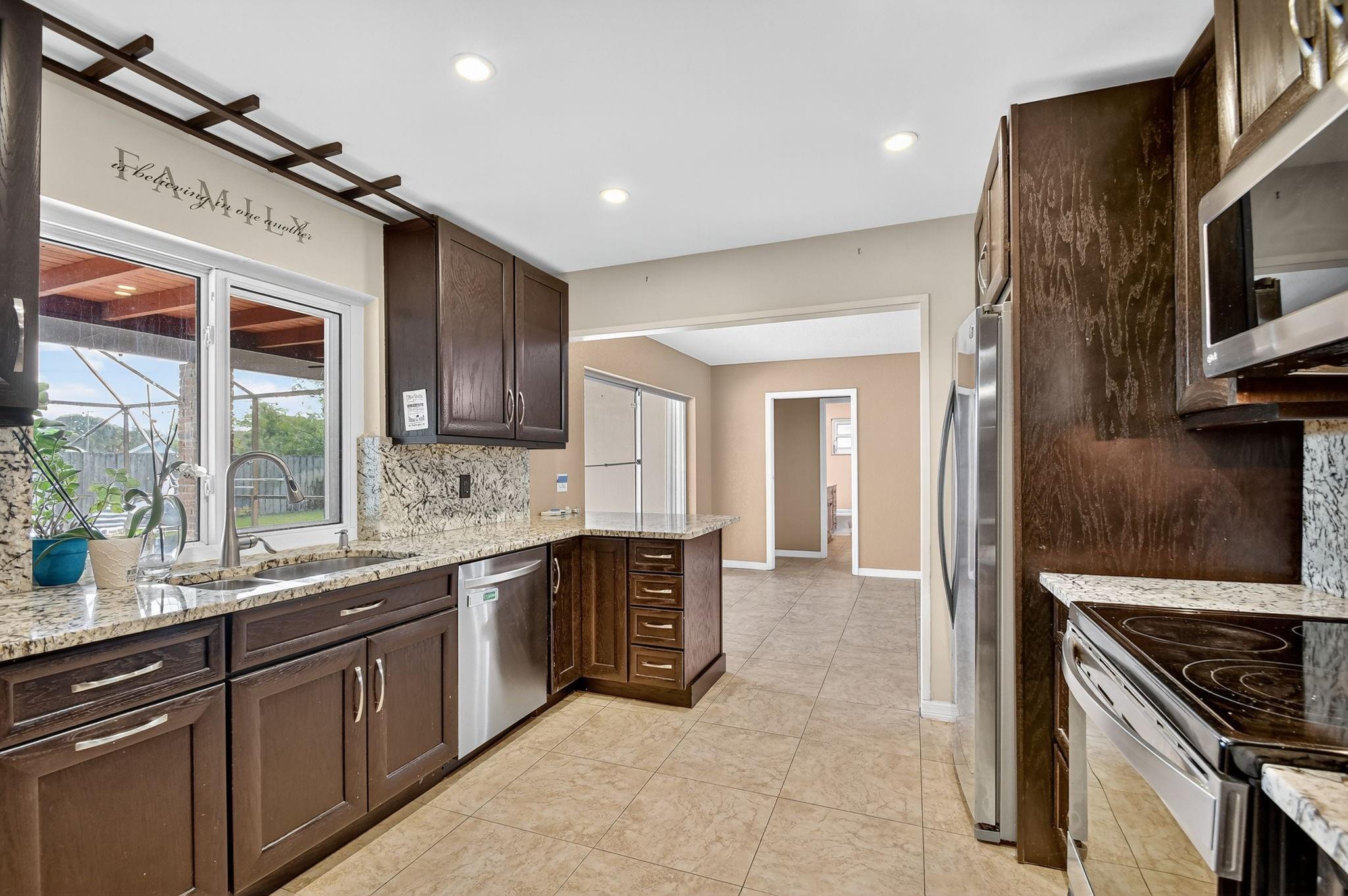 PALM BEACH NATL GOLF AND - Residential