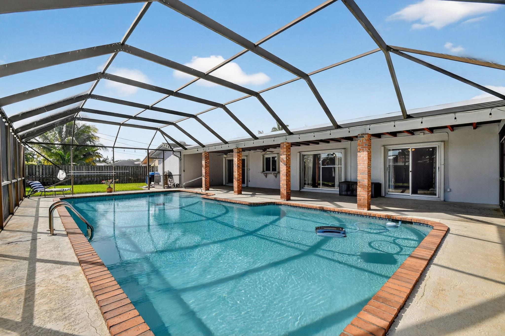 PALM BEACH NATL GOLF AND - Residential