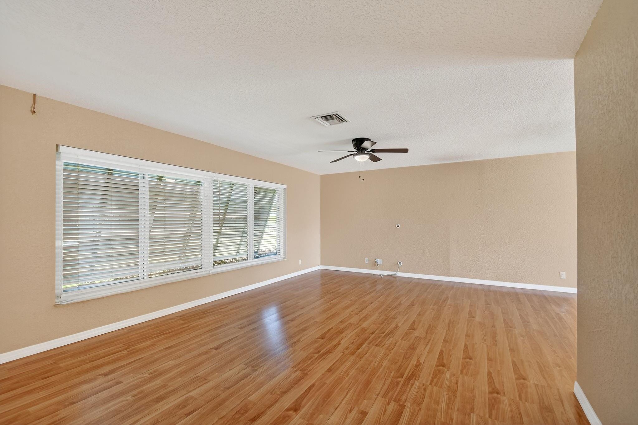 PALM BEACH NATL GOLF AND - Residential