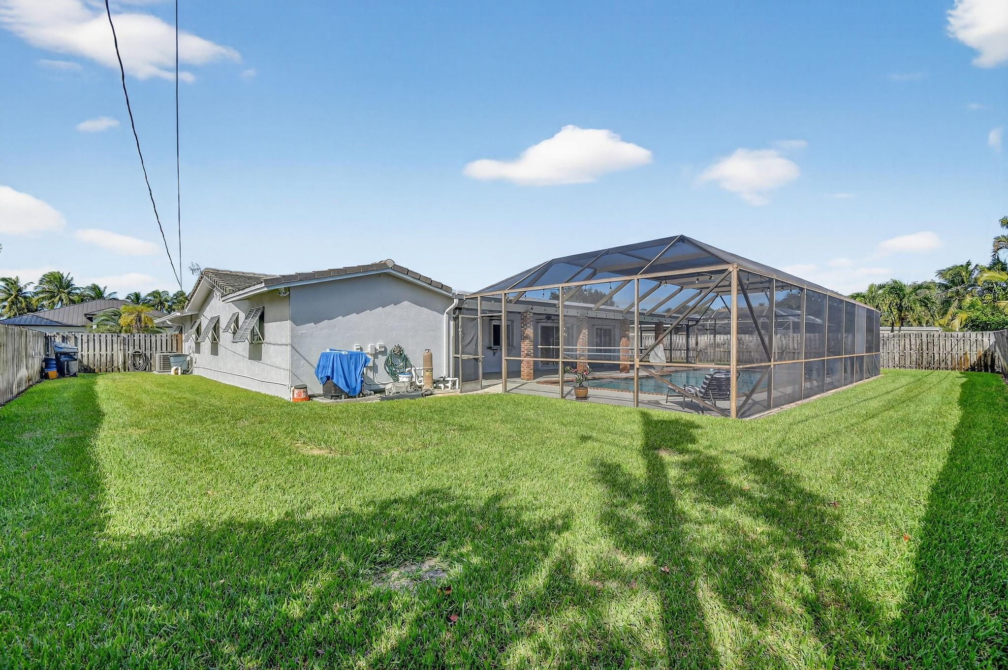 PALM BEACH NATL GOLF AND - Residential