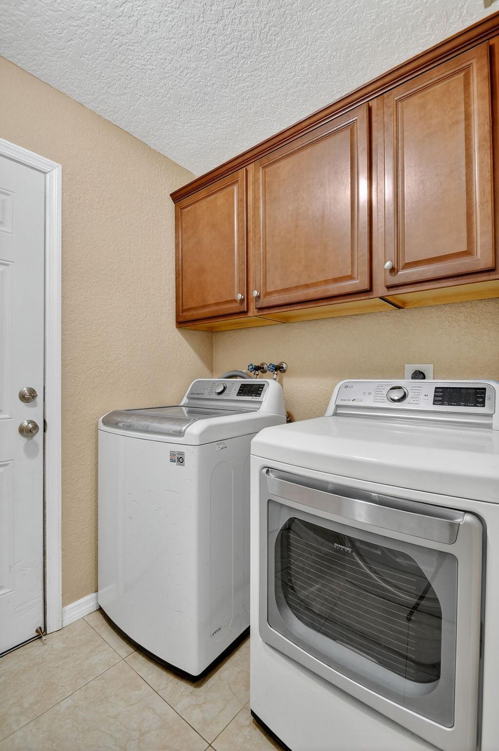 PALM BEACH NATL GOLF AND - Residential