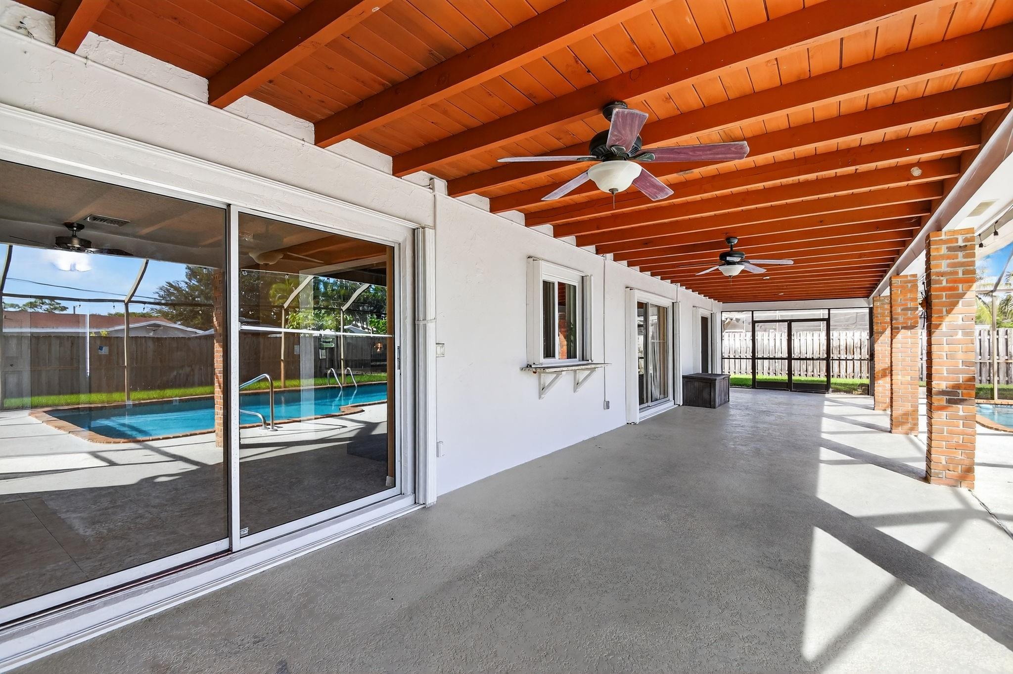 PALM BEACH NATL GOLF AND - Residential