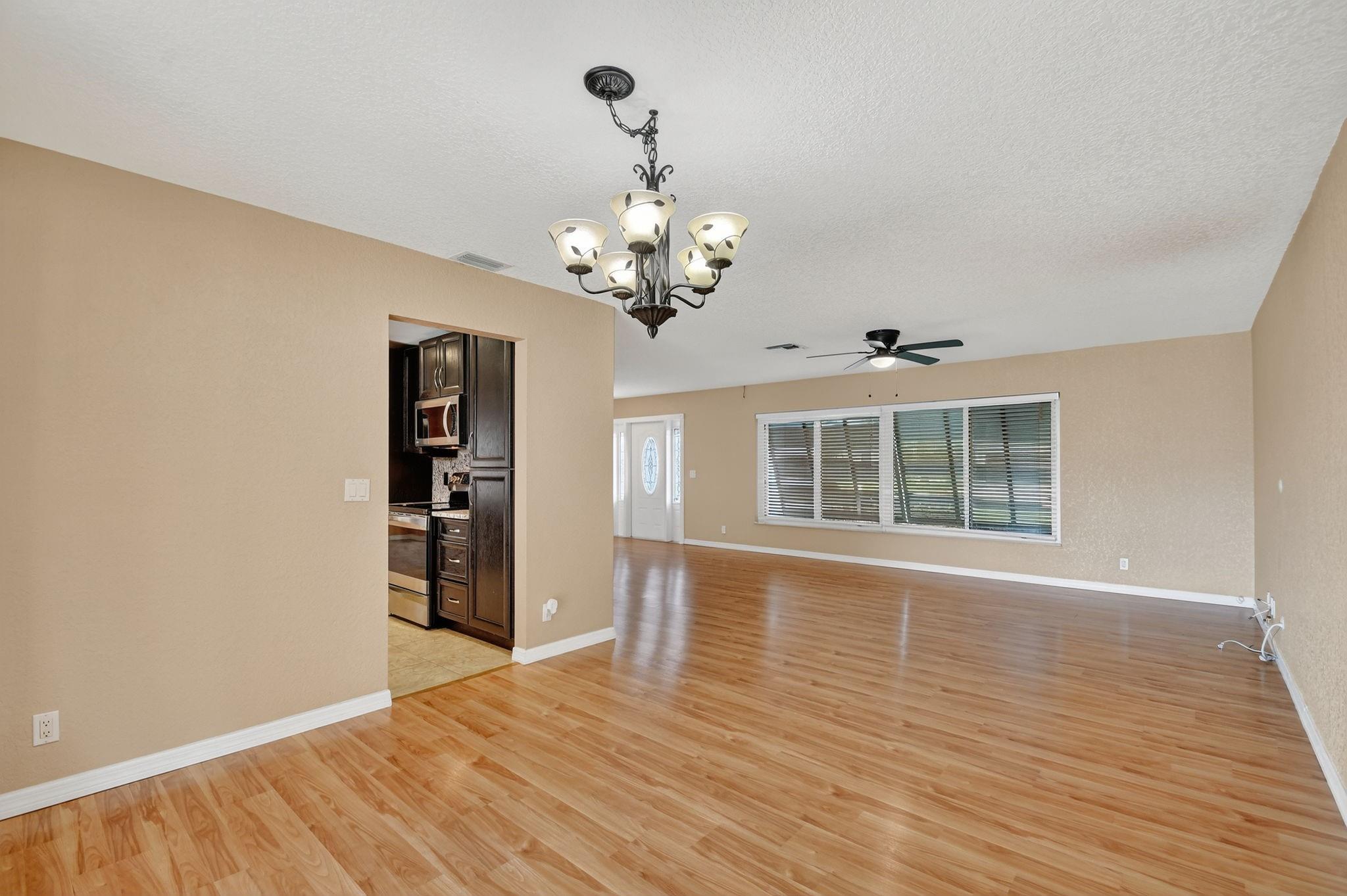 PALM BEACH NATL GOLF AND - Residential