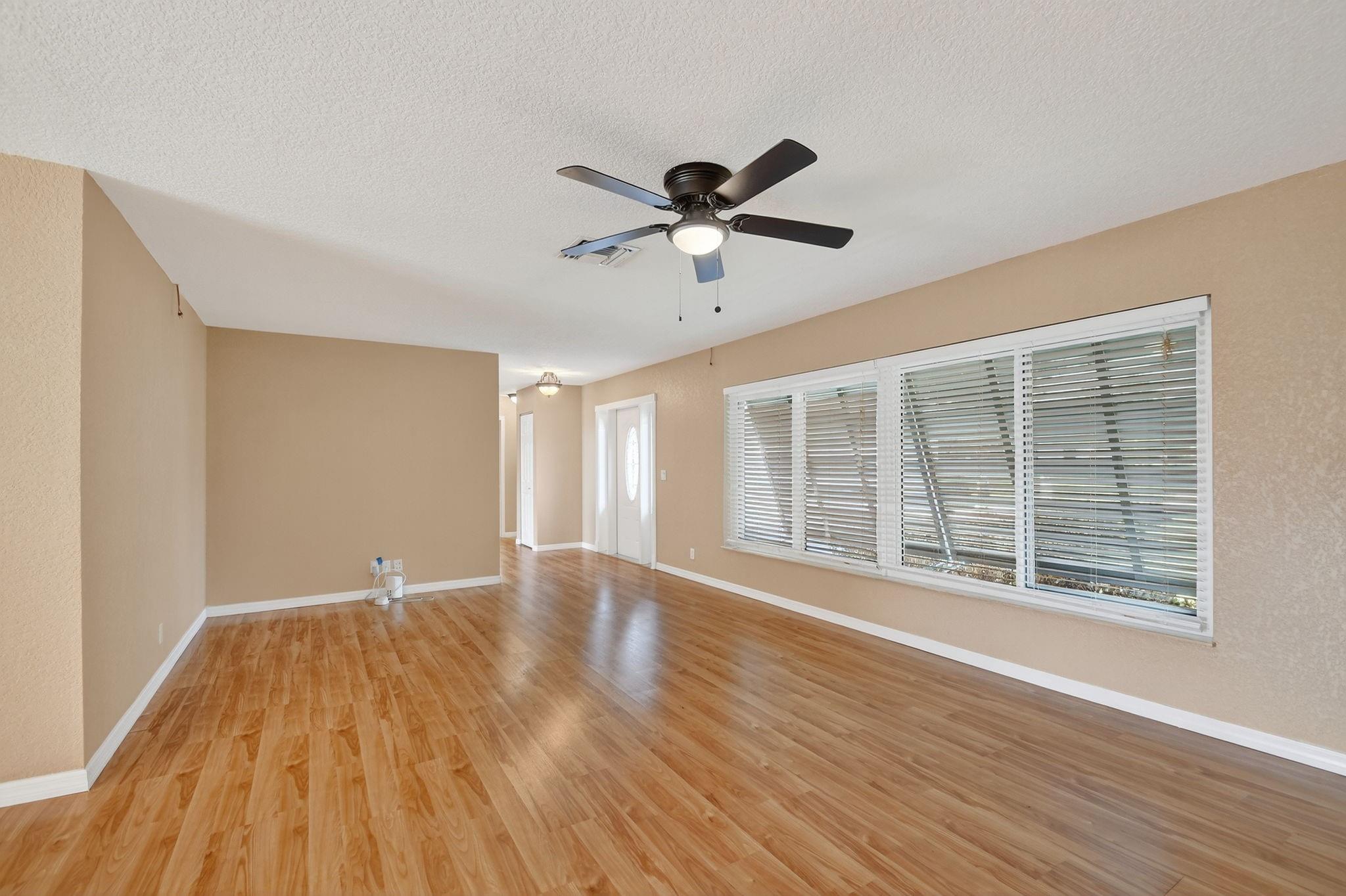 PALM BEACH NATL GOLF AND - Residential