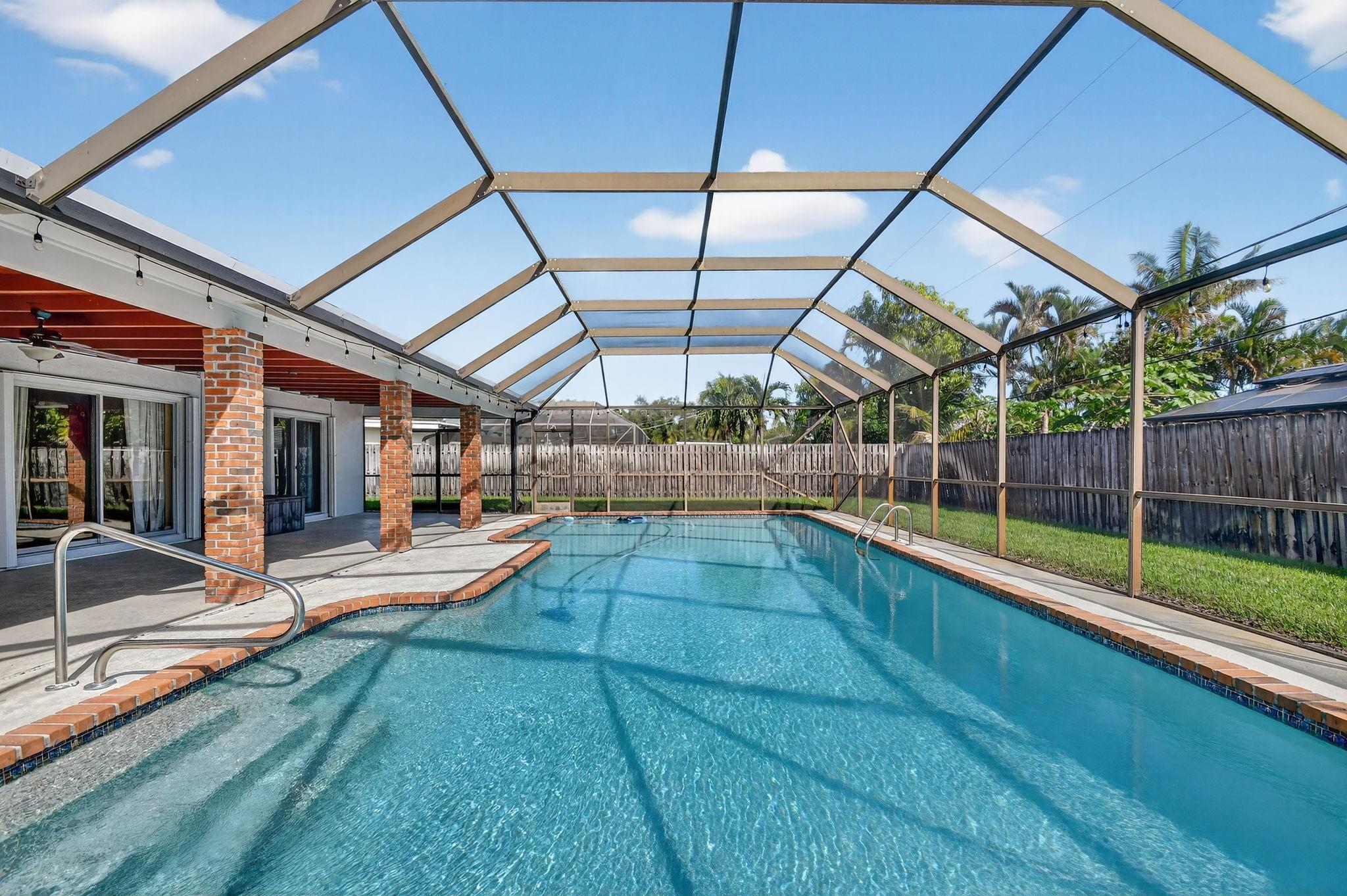 PALM BEACH NATL GOLF AND - Residential